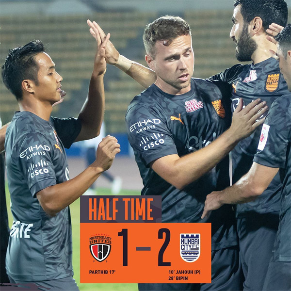 You are currently viewing Mumbai City FC breeze past NorthEast United FC to go top of the table